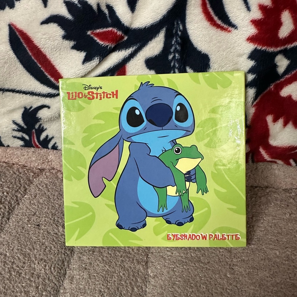disney stitch eyeshadow